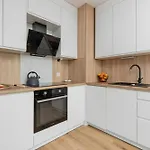 Cosy With Terrace And Parking In By Rent Like Apartman *