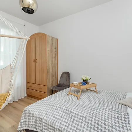 Cosy With Terrace And Parking In By Rent Like Apartmán